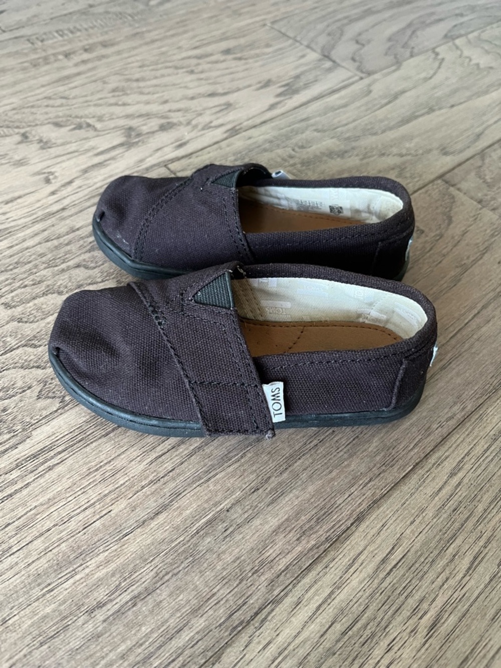 Toms Kids Canvas Slip-On Moccasins in Black